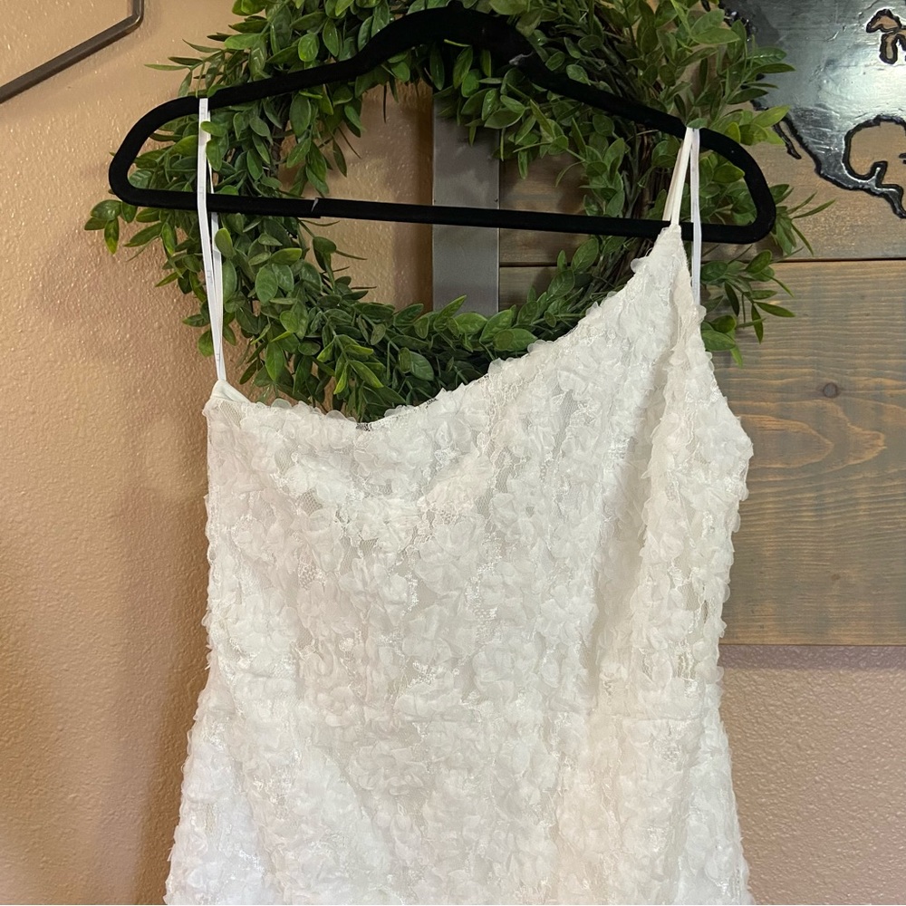 NWOT Lulus Stunning Destiny Ivory One-Shoulder 3D Floral Midi Dress - Picture 13 of 13